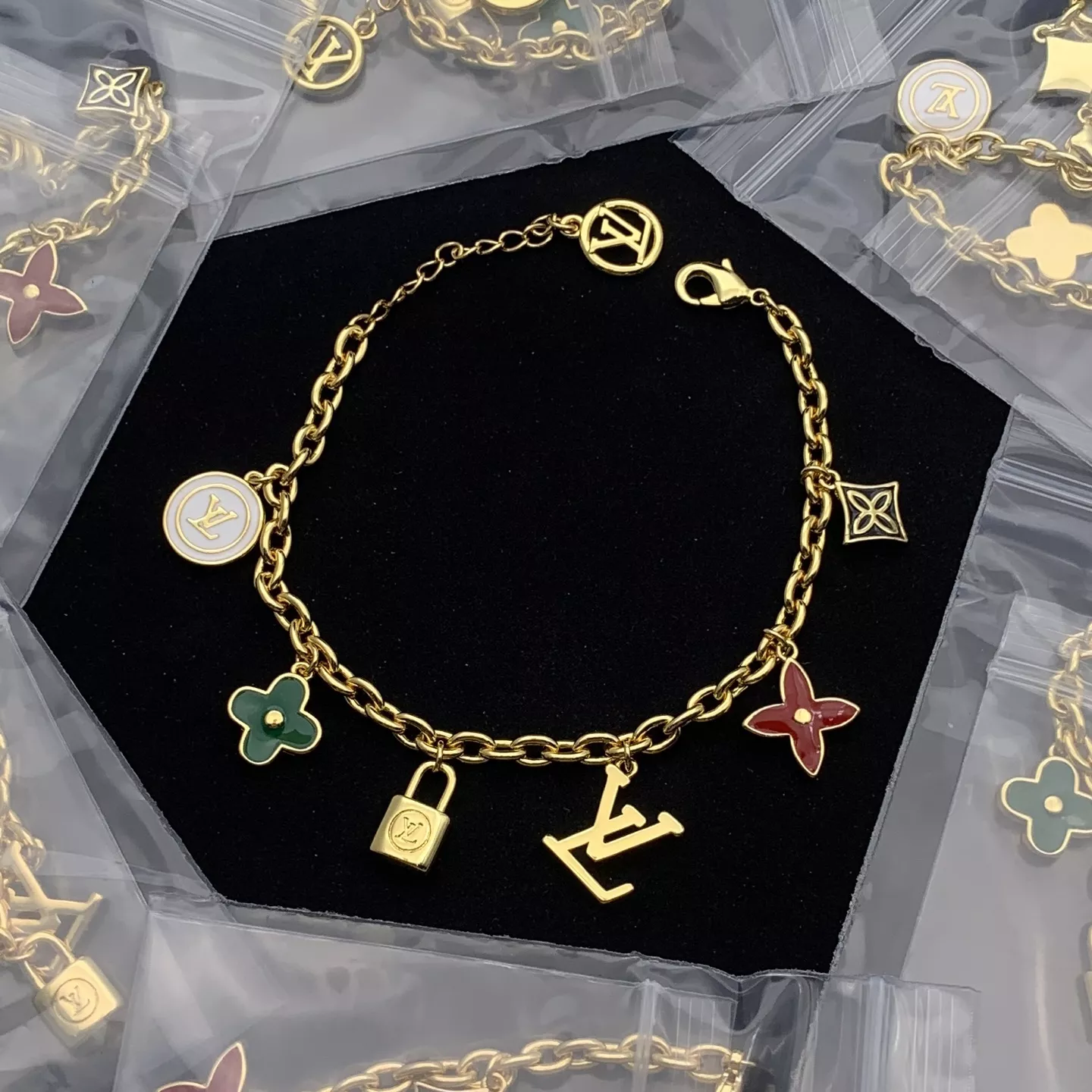 Louis Vuitton LV Bracelets Vibrant 8745