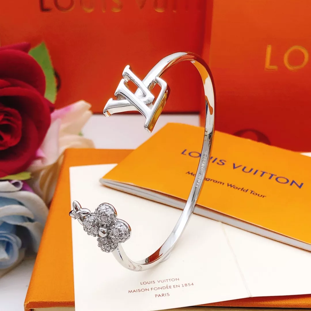 Louis Vuitton LV Bracelets WellDesigned 864