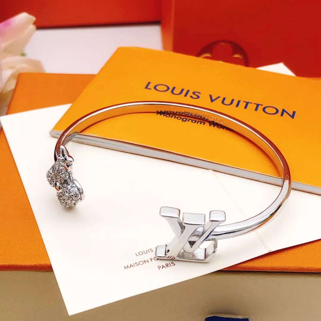 Louis Vuitton LV Bracelets WellDesigned 864