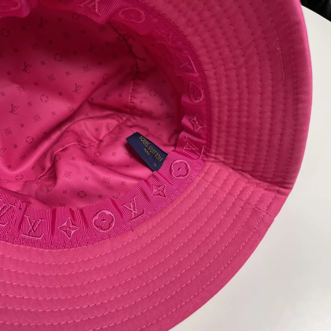 Louis Vuitton LV Caps AllSeason 3729