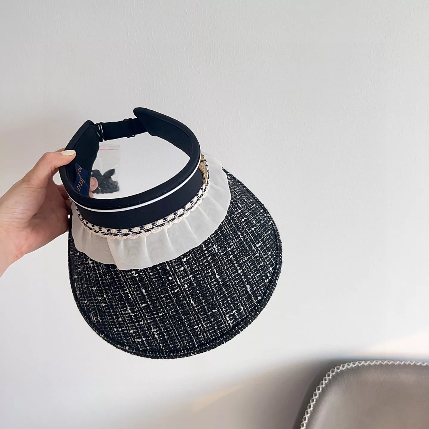 Louis Vuitton LV Caps AllSeason 9400
