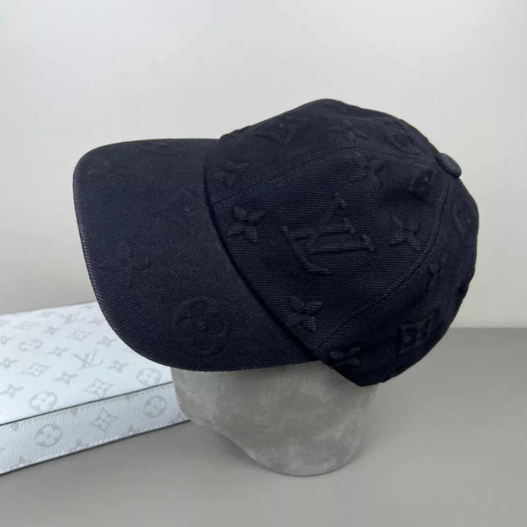 Louis Vuitton LV Caps Breathable 9701