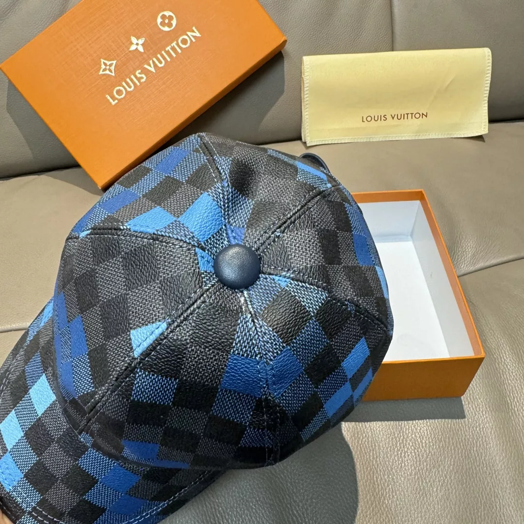 Louis Vuitton LV Caps Bright 3507