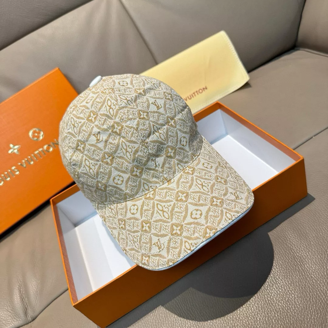 Louis Vuitton LV Caps Bright 3686
