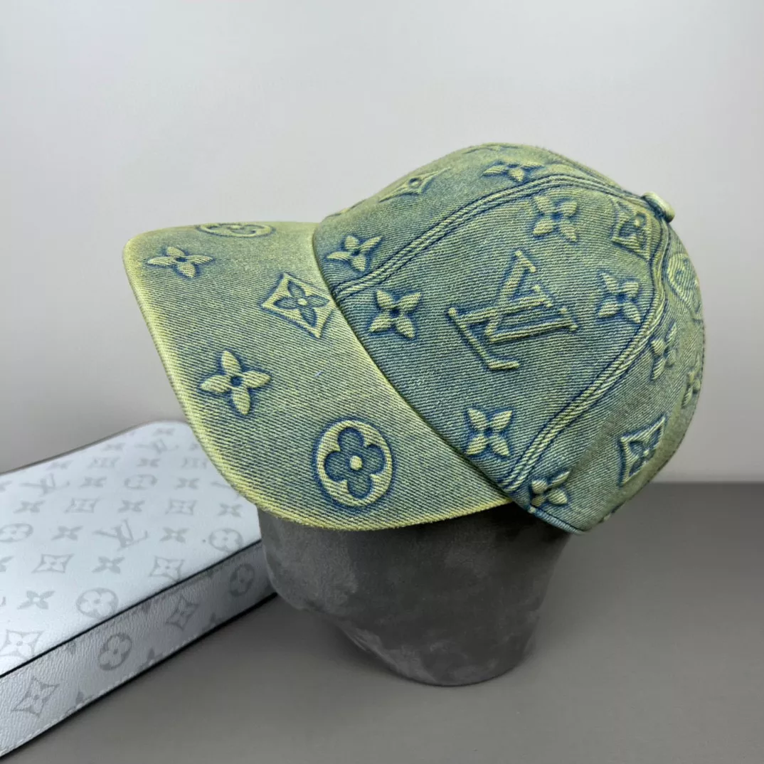 Louis Vuitton LV Caps Bright 9911