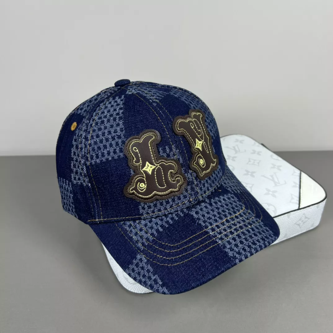 Louis Vuitton LV Caps Comfortable 7451