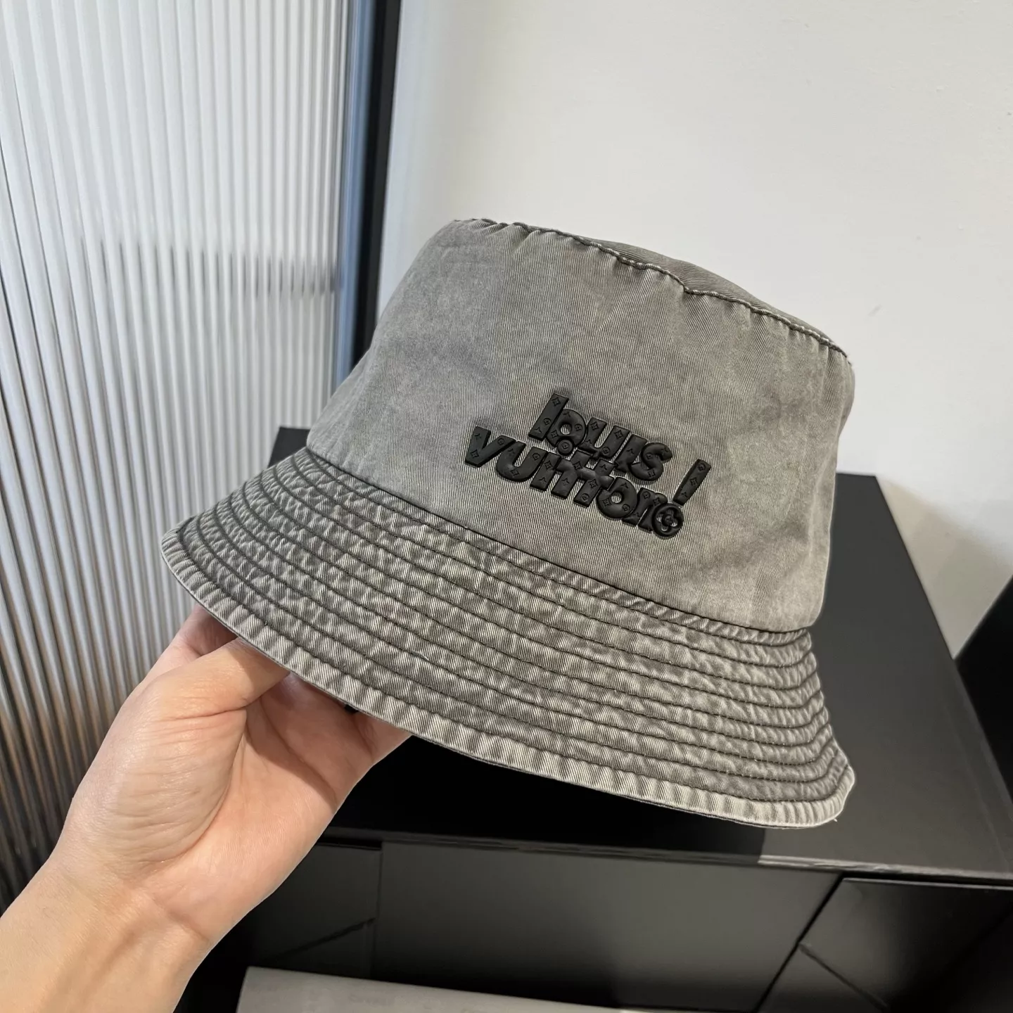Louis Vuitton LV Caps Comfortable 8958