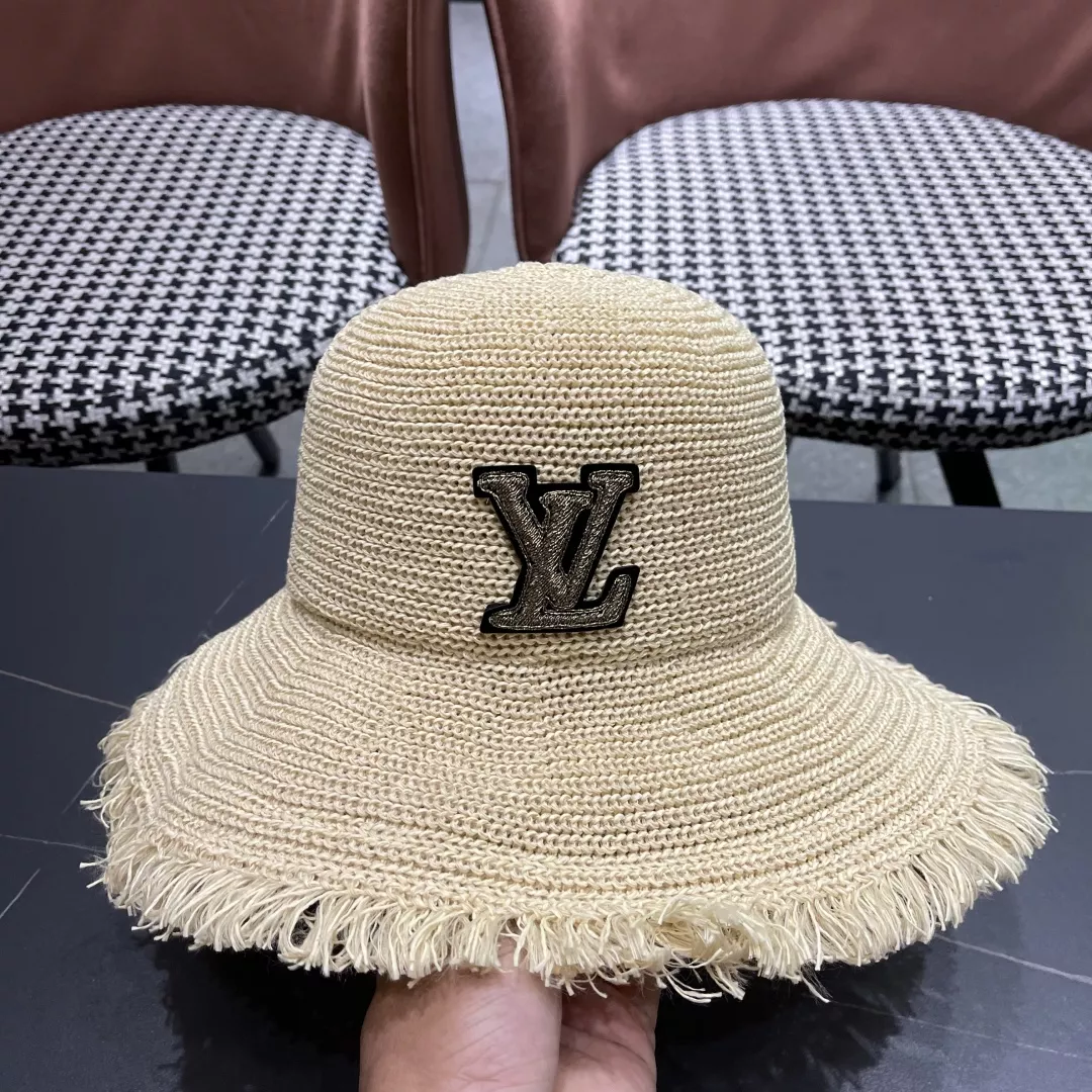 Louis Vuitton LV Caps Cozy 5444
