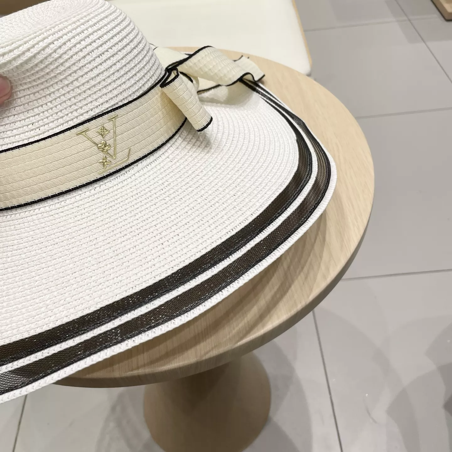 Louis Vuitton LV Caps Durable 2723