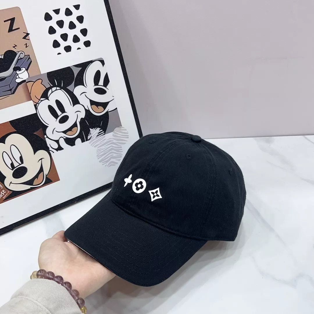 Louis Vuitton LV Caps Durable 4244
