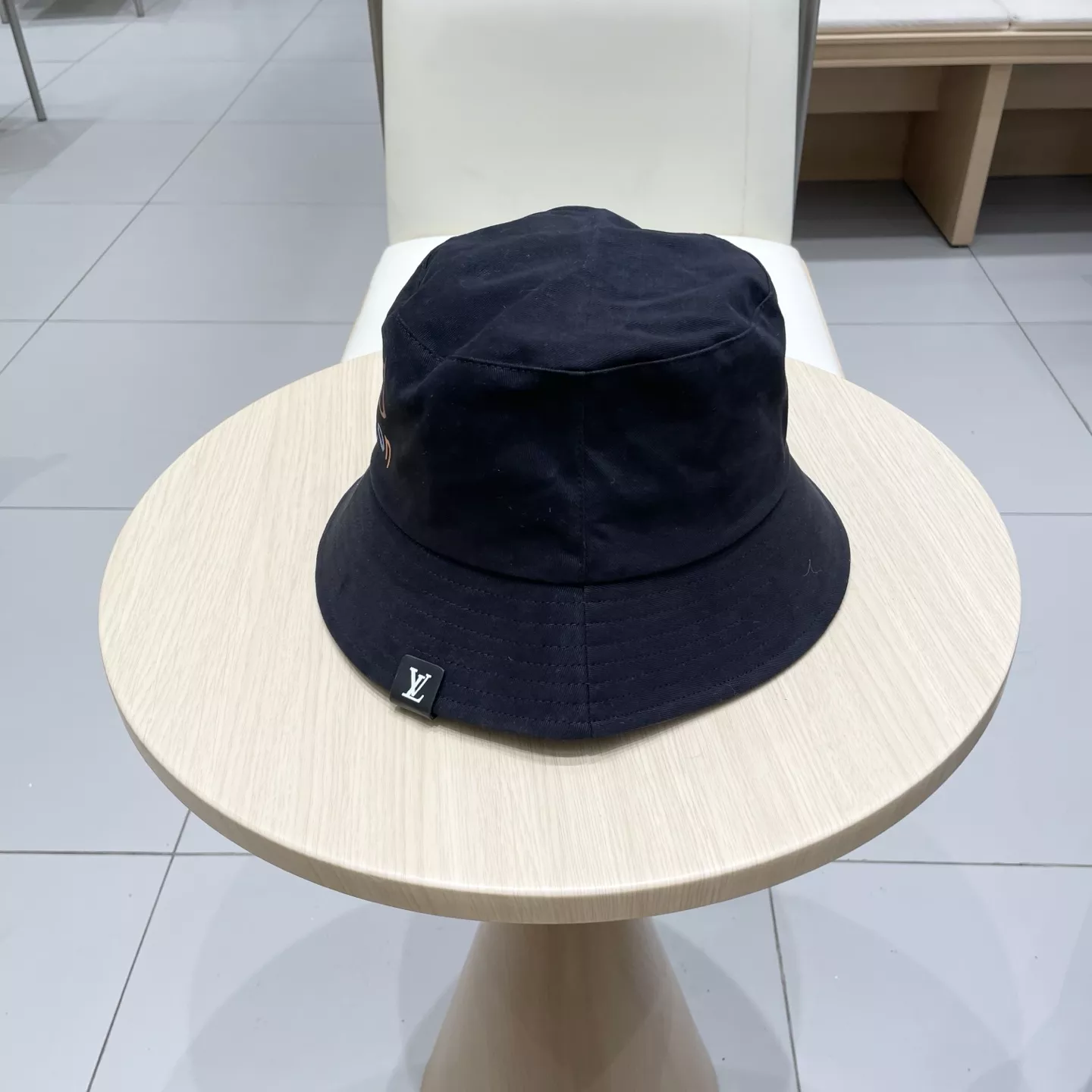 Louis Vuitton LV Caps Efficient 1847