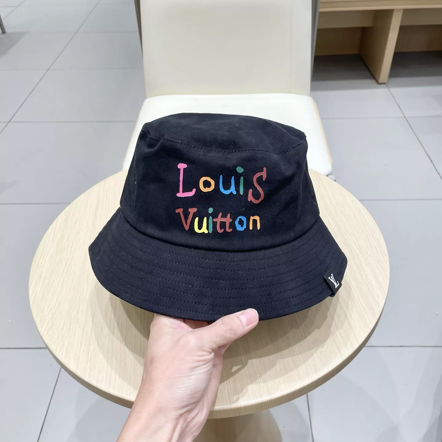 Louis Vuitton LV Caps Efficient 1847
