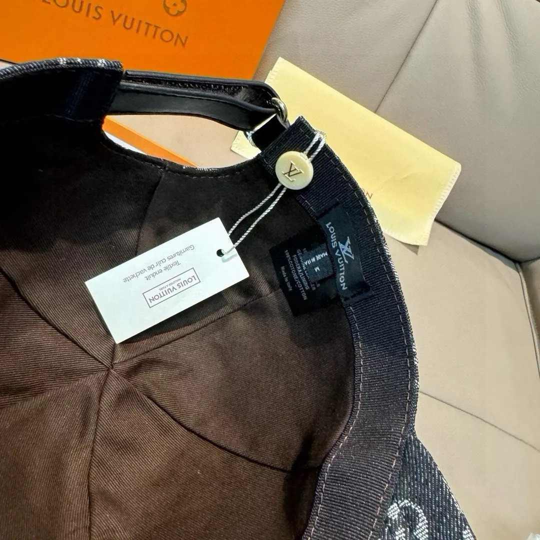 Louis Vuitton LV Caps Efficient 7665