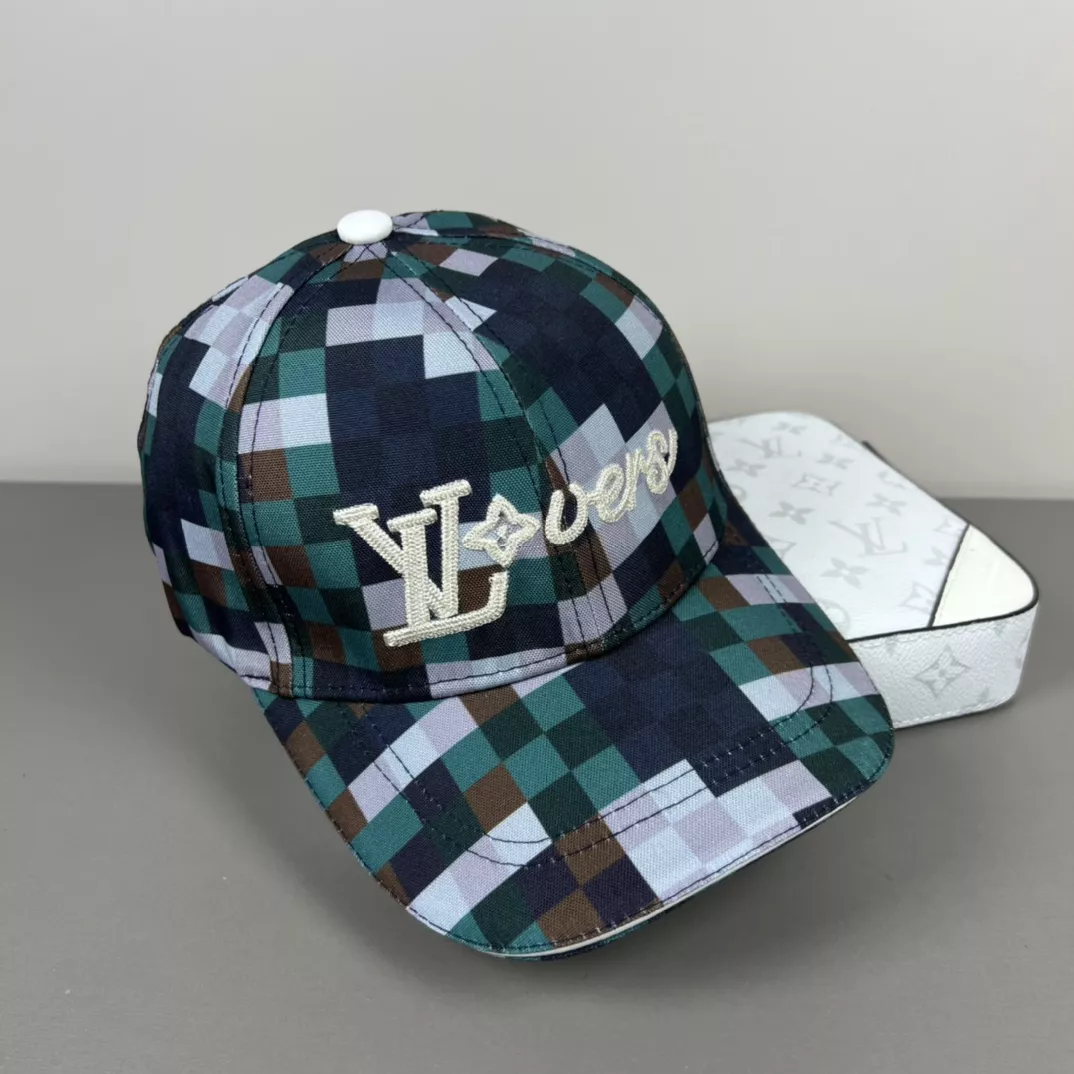 Louis Vuitton LV Caps Elegant 2605