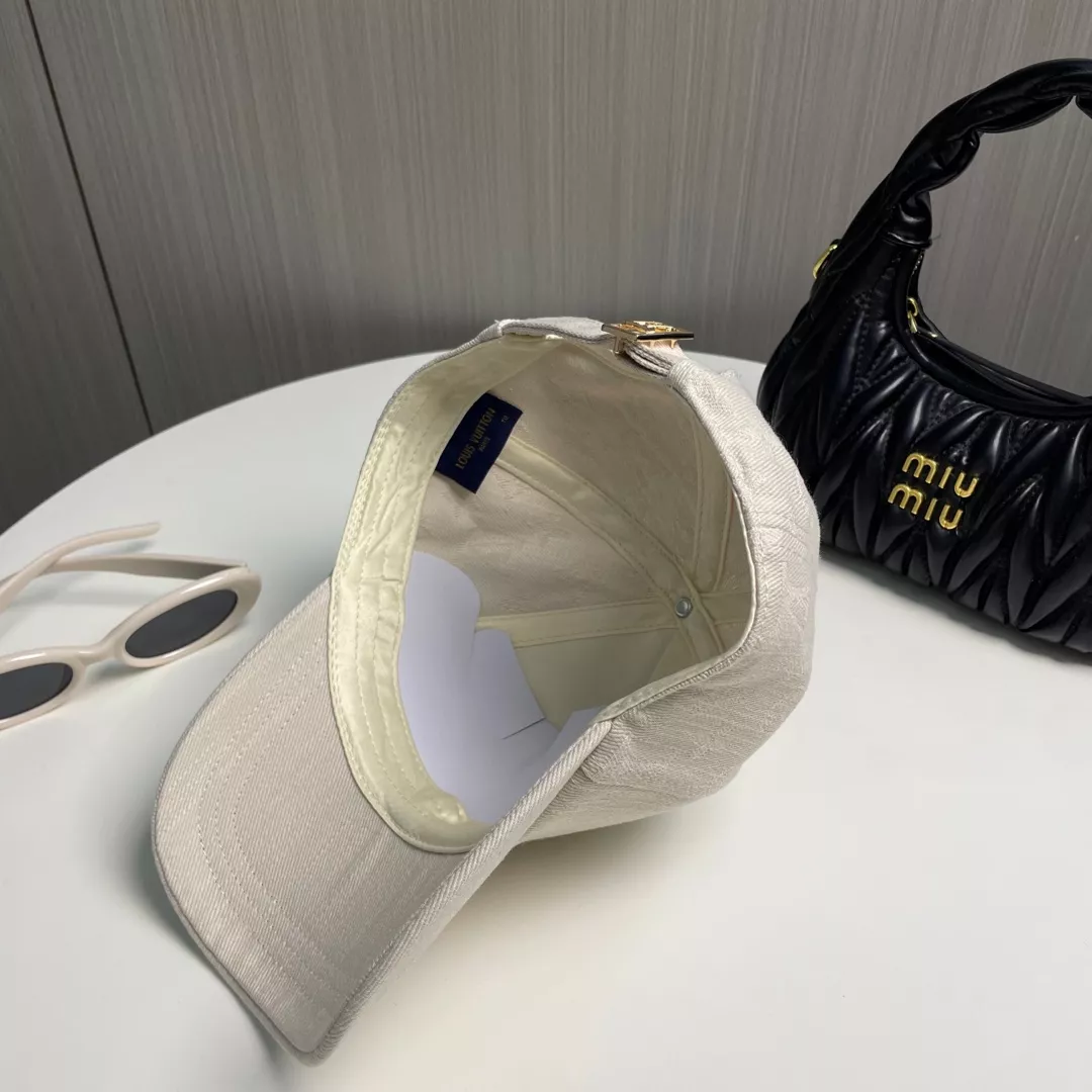 Louis Vuitton LV Caps Elegant 9290