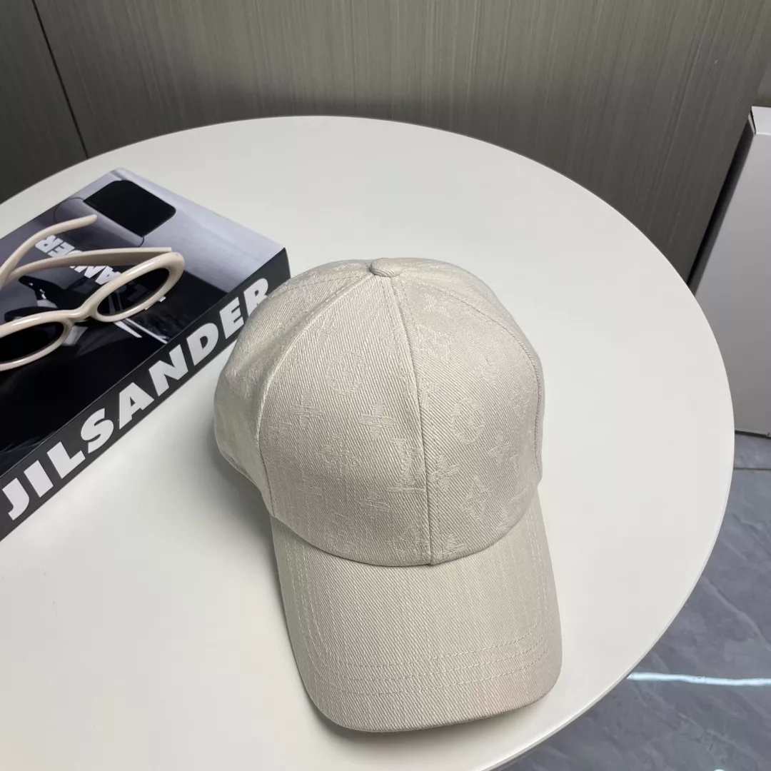 Louis Vuitton LV Caps Elegant 9290
