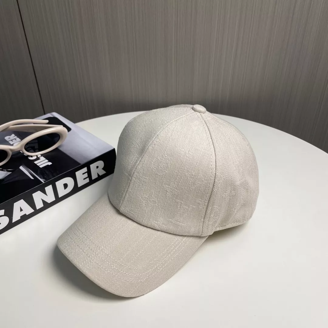 Louis Vuitton LV Caps Elegant 9290