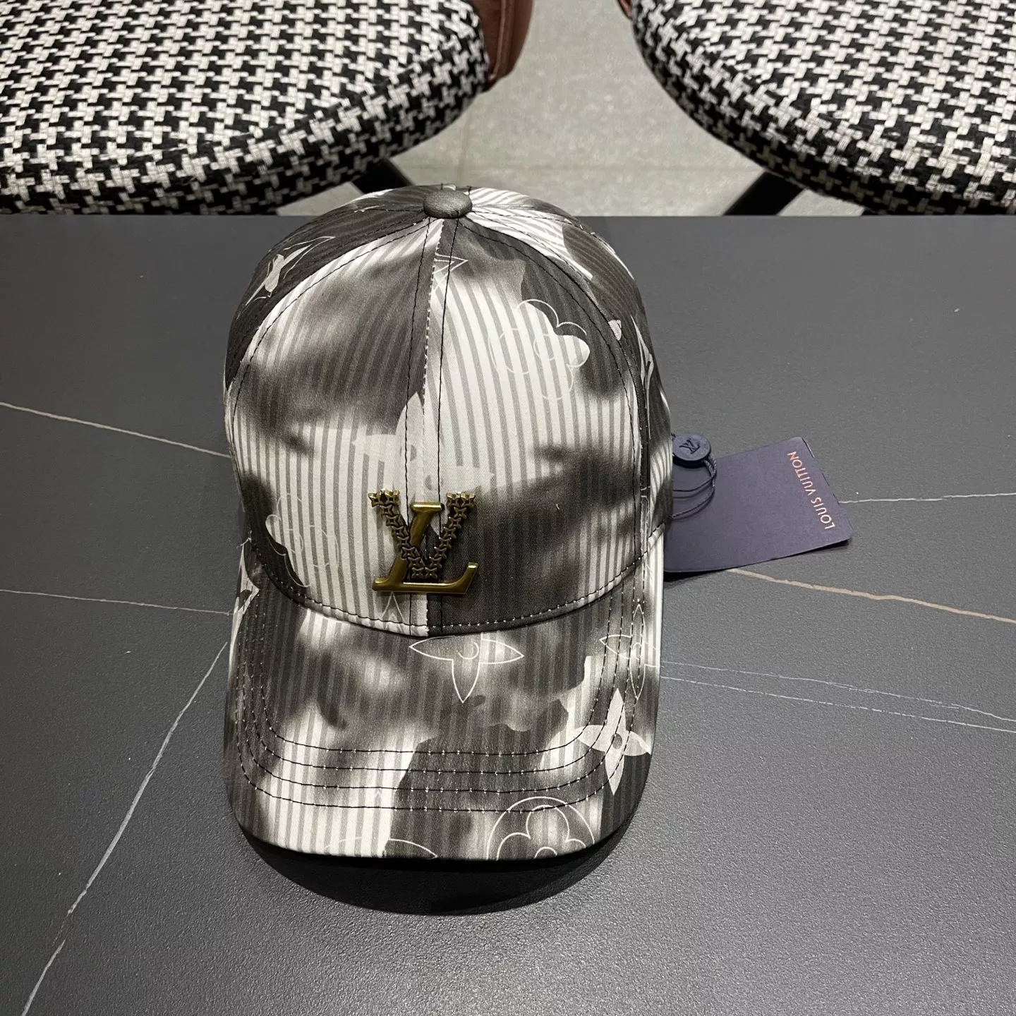 Louis Vuitton LV Caps Fashionable 1204