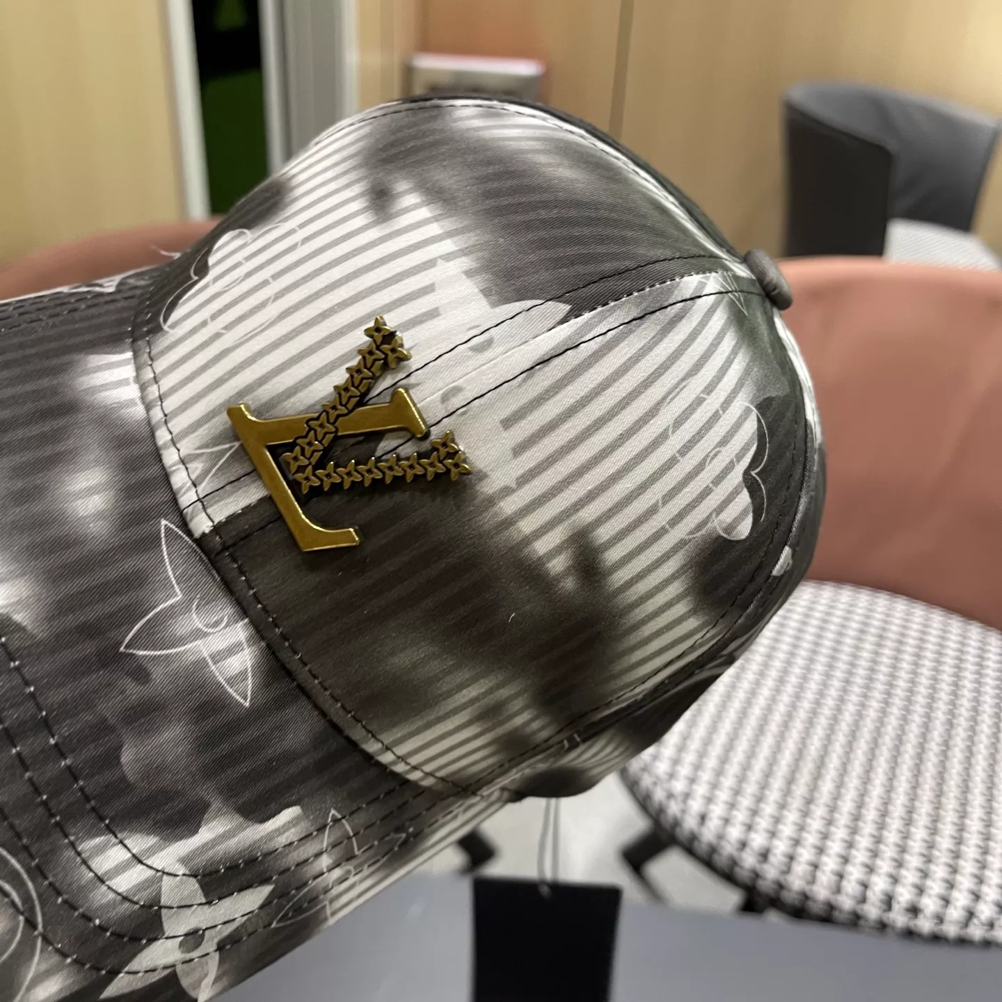 Louis Vuitton LV Caps Fashionable 1204