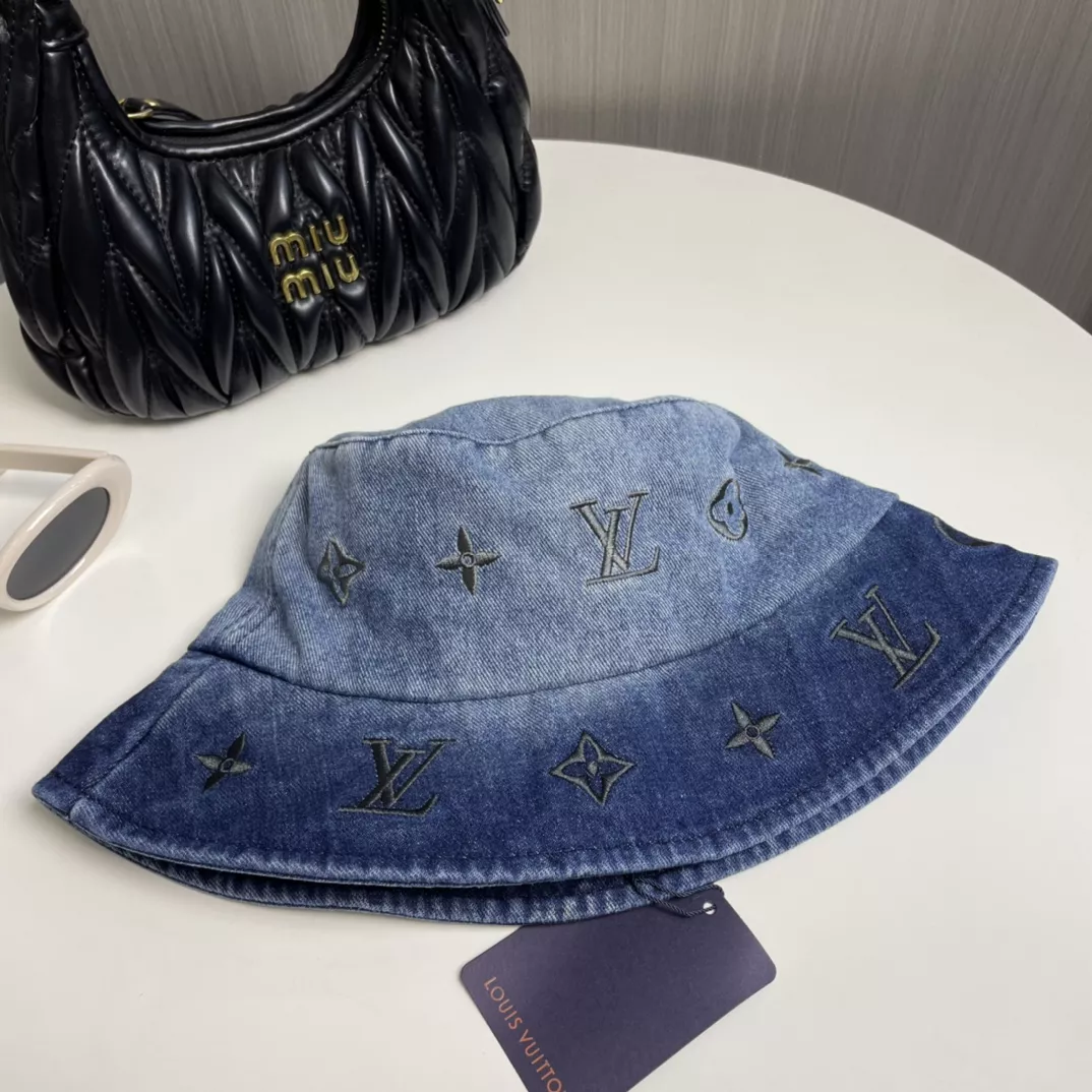 Louis Vuitton LV Caps Flexible 9434
