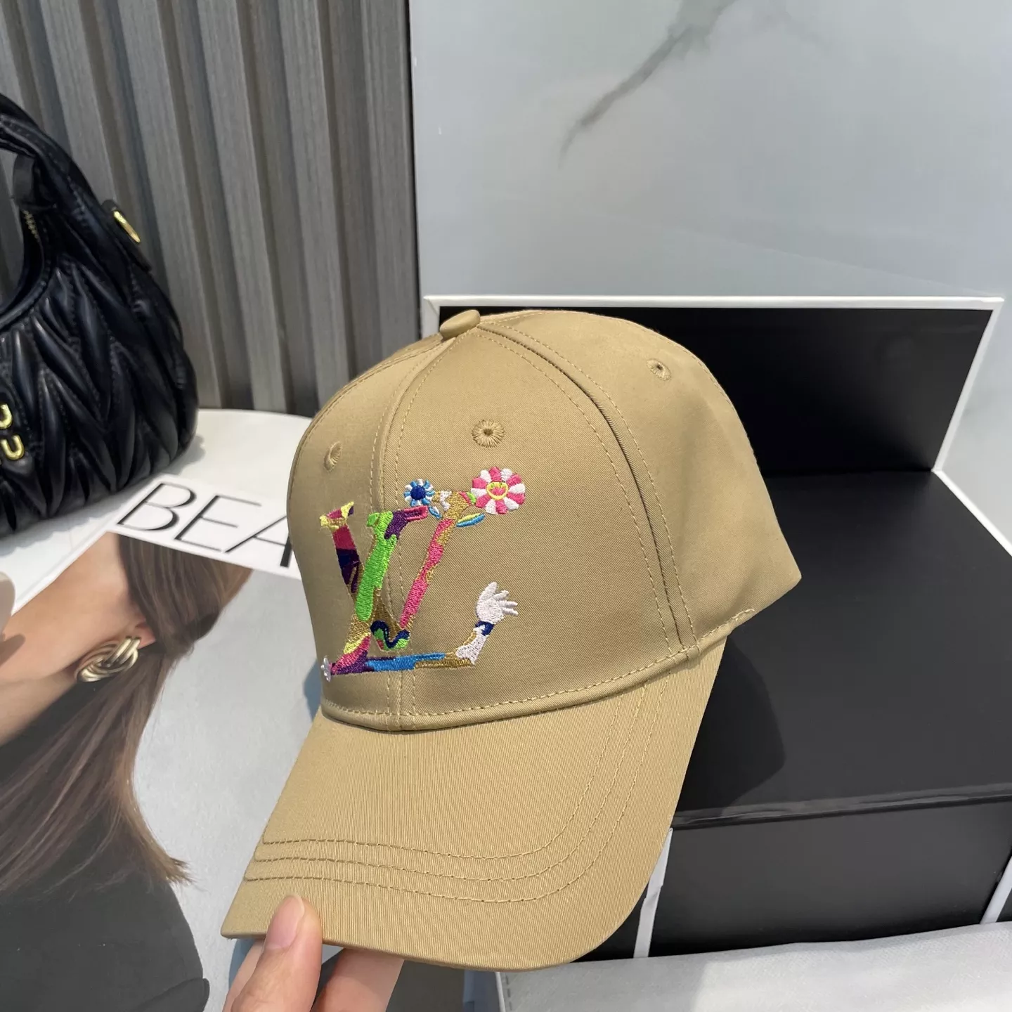 Louis Vuitton LV Caps Functional 5806