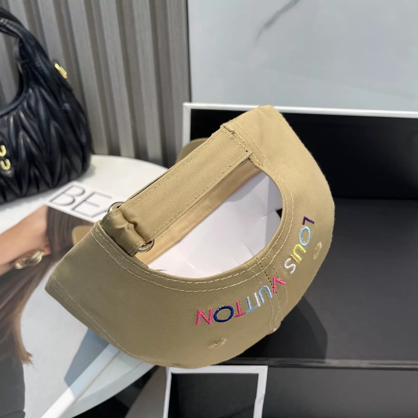 Louis Vuitton LV Caps Functional 5806