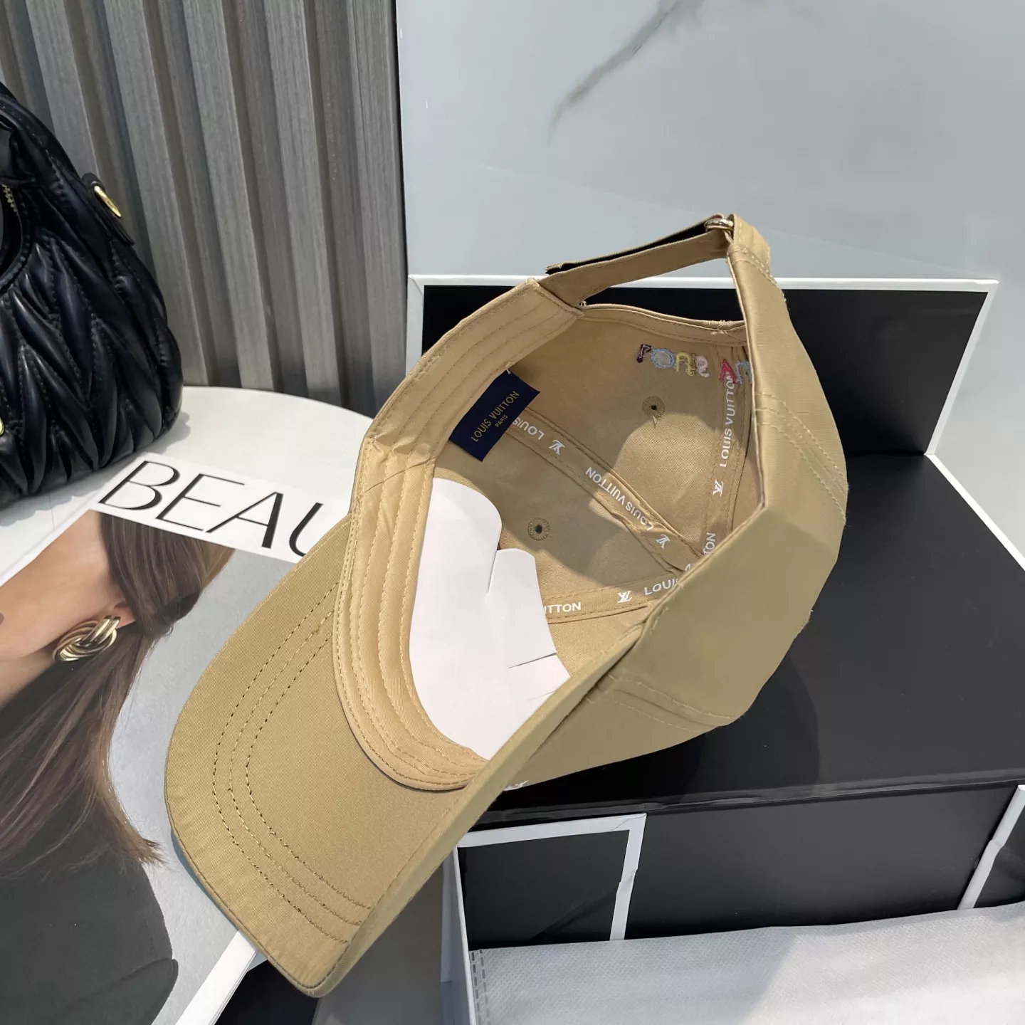 Louis Vuitton LV Caps Functional 5806