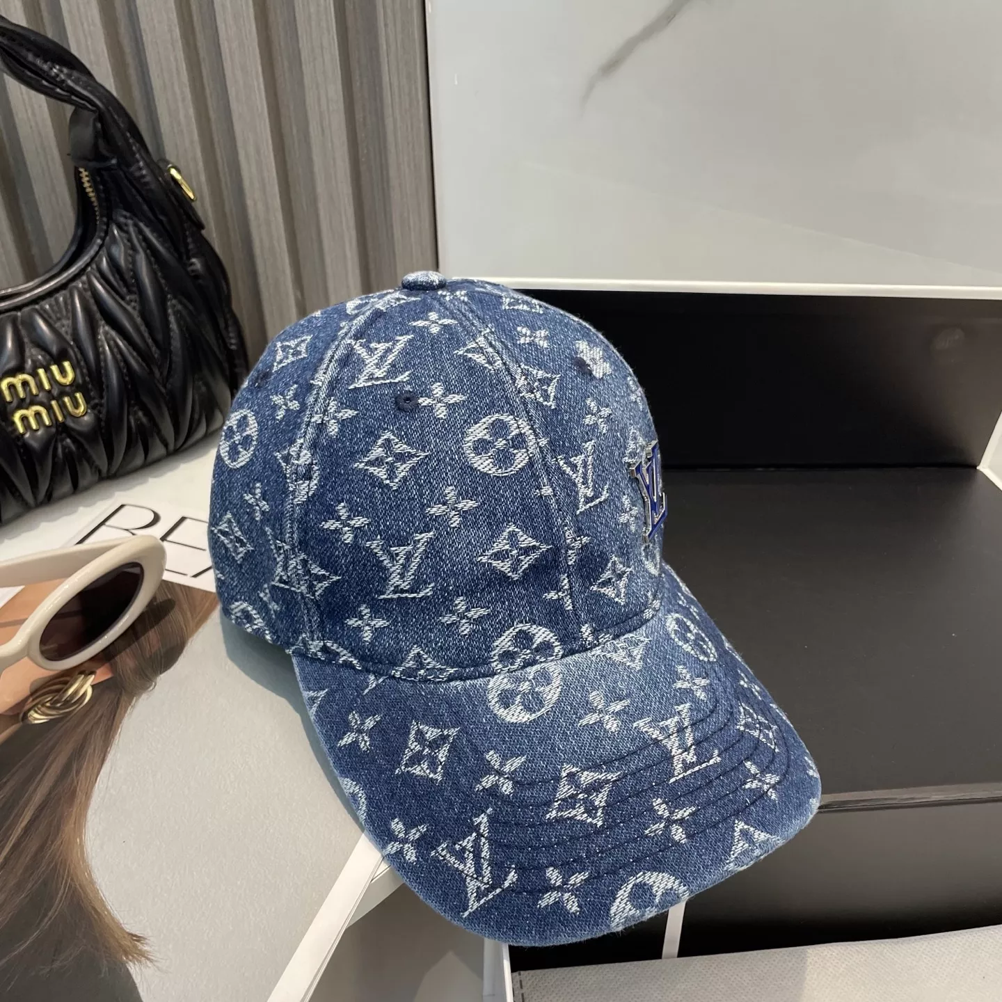 Louis Vuitton LV Caps GoAnywhere 5186