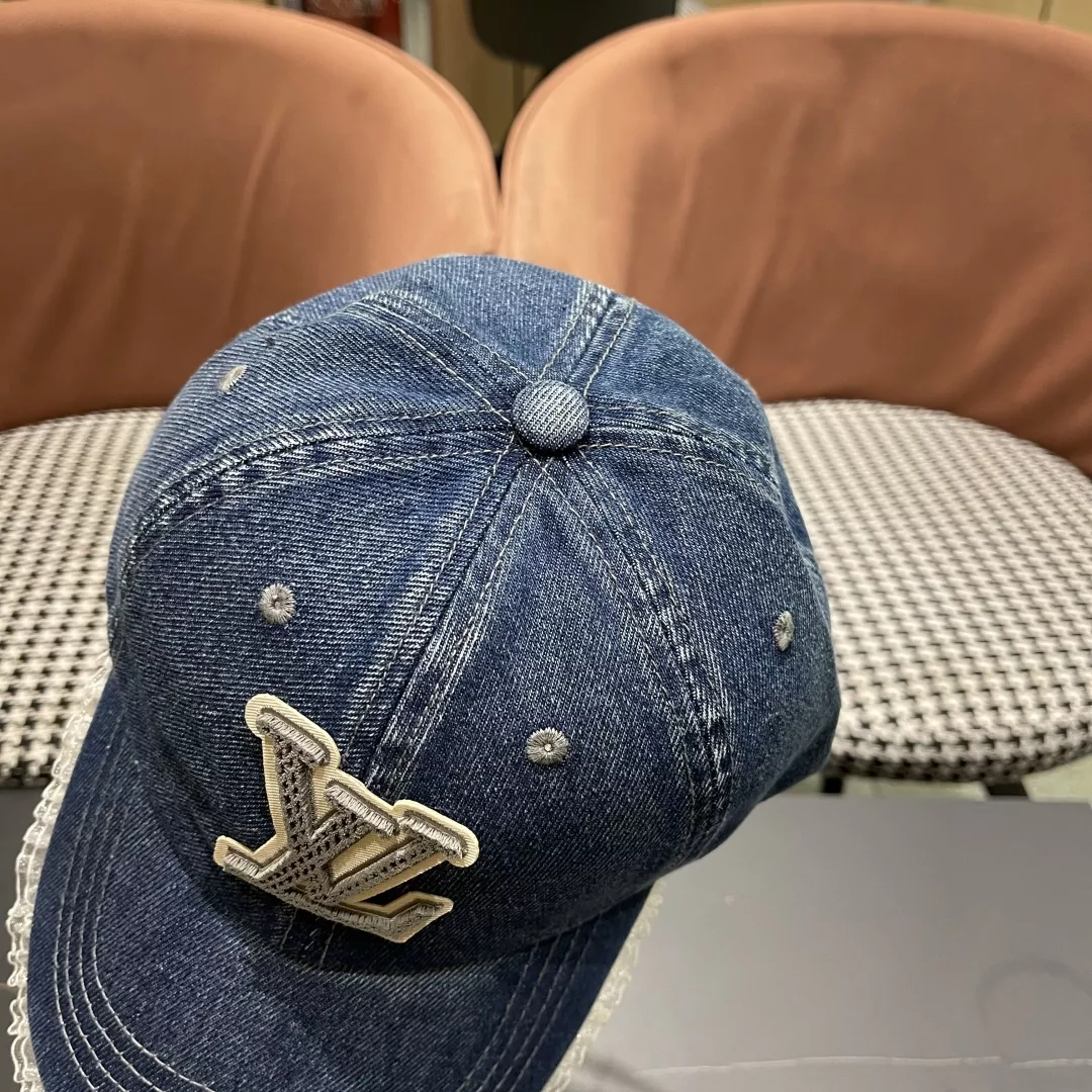 Louis Vuitton LV Caps GoodFit 3703