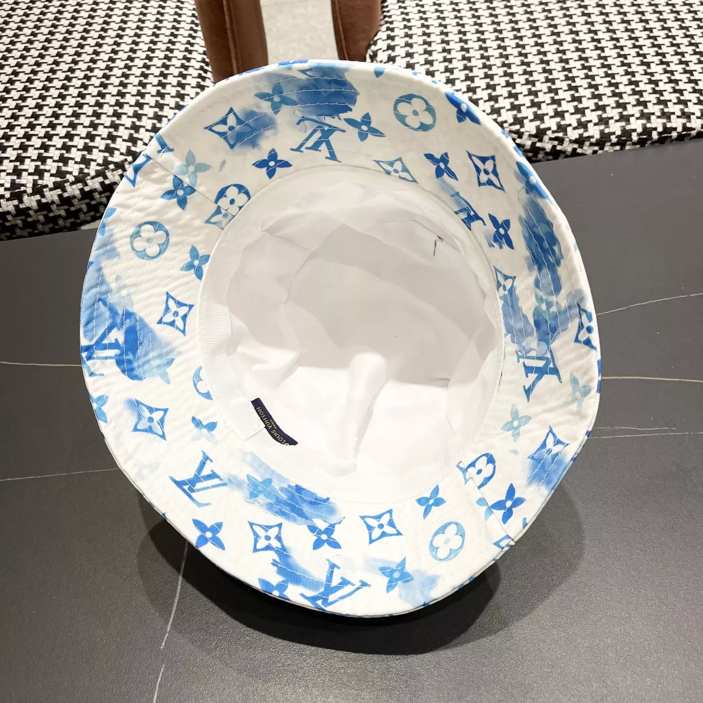 Louis Vuitton LV Caps HighQuality 5139