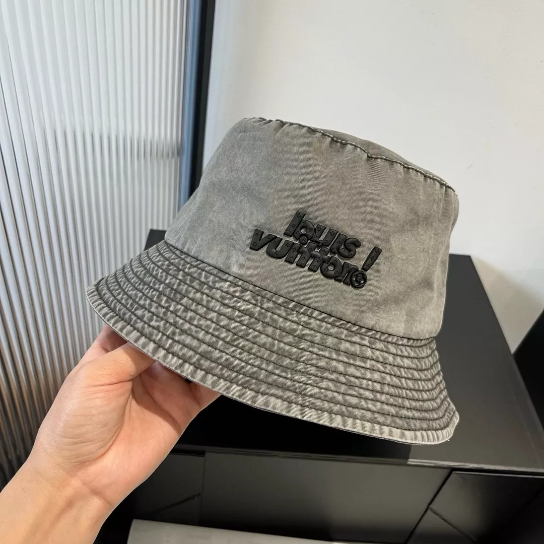 Louis Vuitton LV Caps Minimalist 2431
