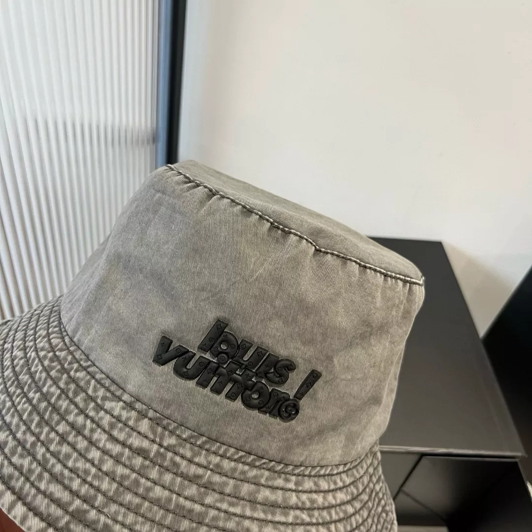Louis Vuitton LV Caps Minimalist 2431