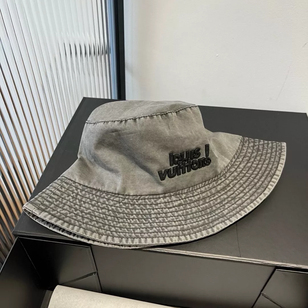 Louis Vuitton LV Caps Minimalist 2431