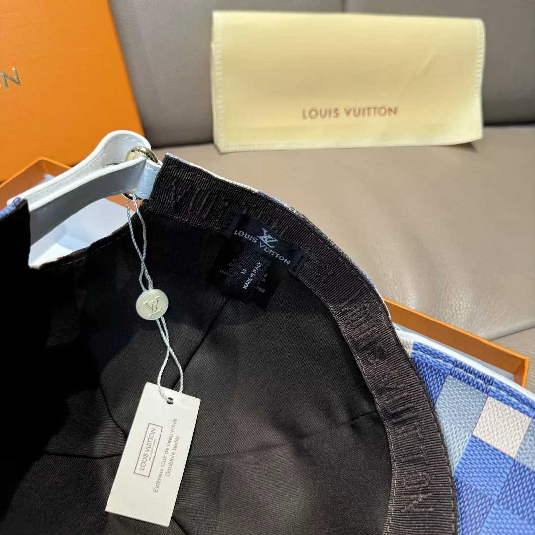 Louis Vuitton LV Caps Modern 5287