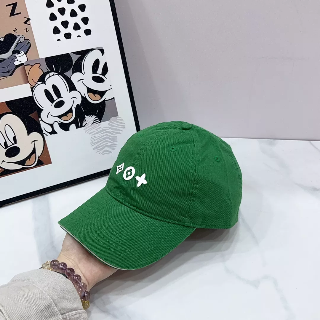 Louis Vuitton LV Caps Modern 6329