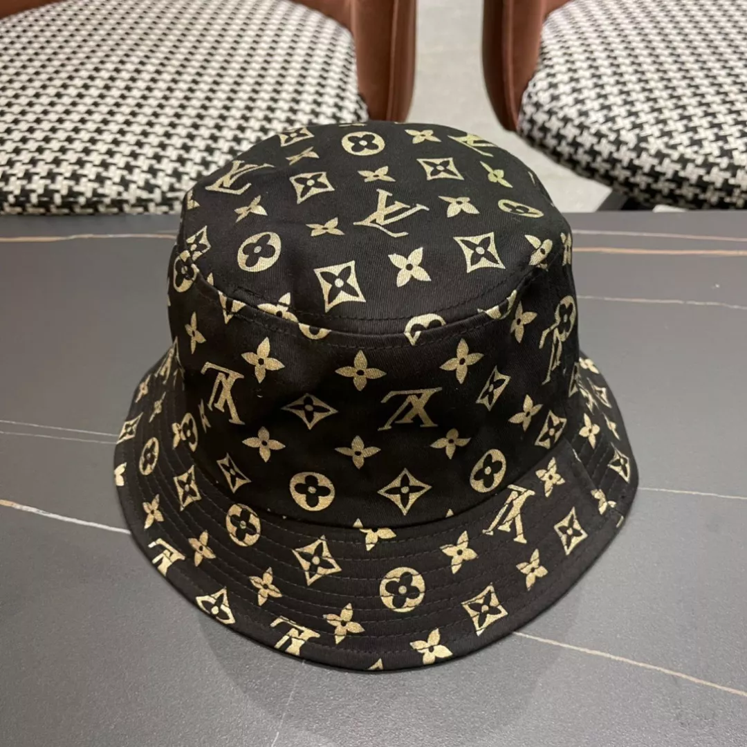Louis Vuitton LV Caps Modern 8290