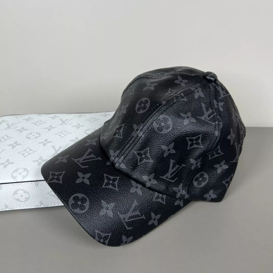 Louis Vuitton LV Caps Practical 1889