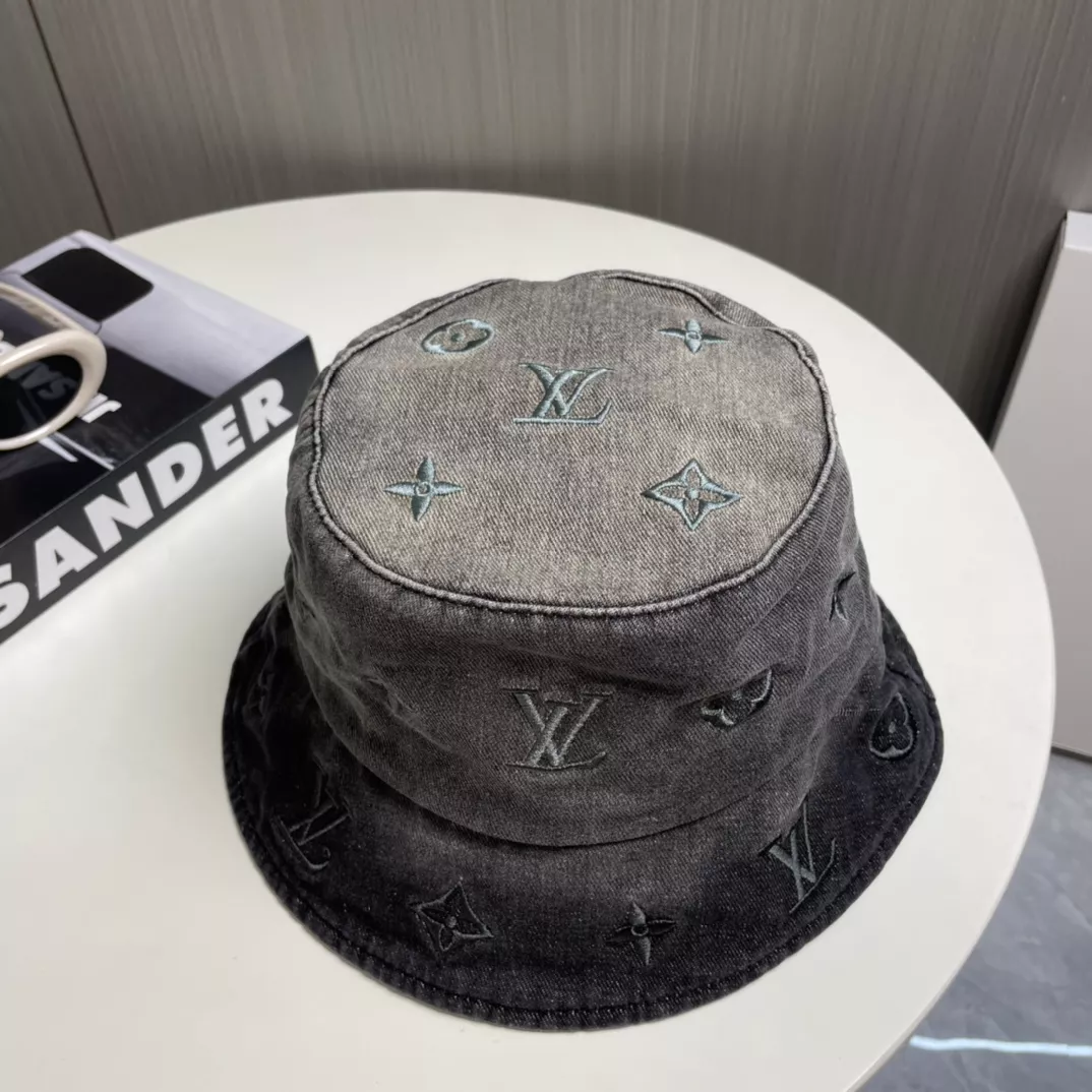 Louis Vuitton LV Caps Refined 5992
