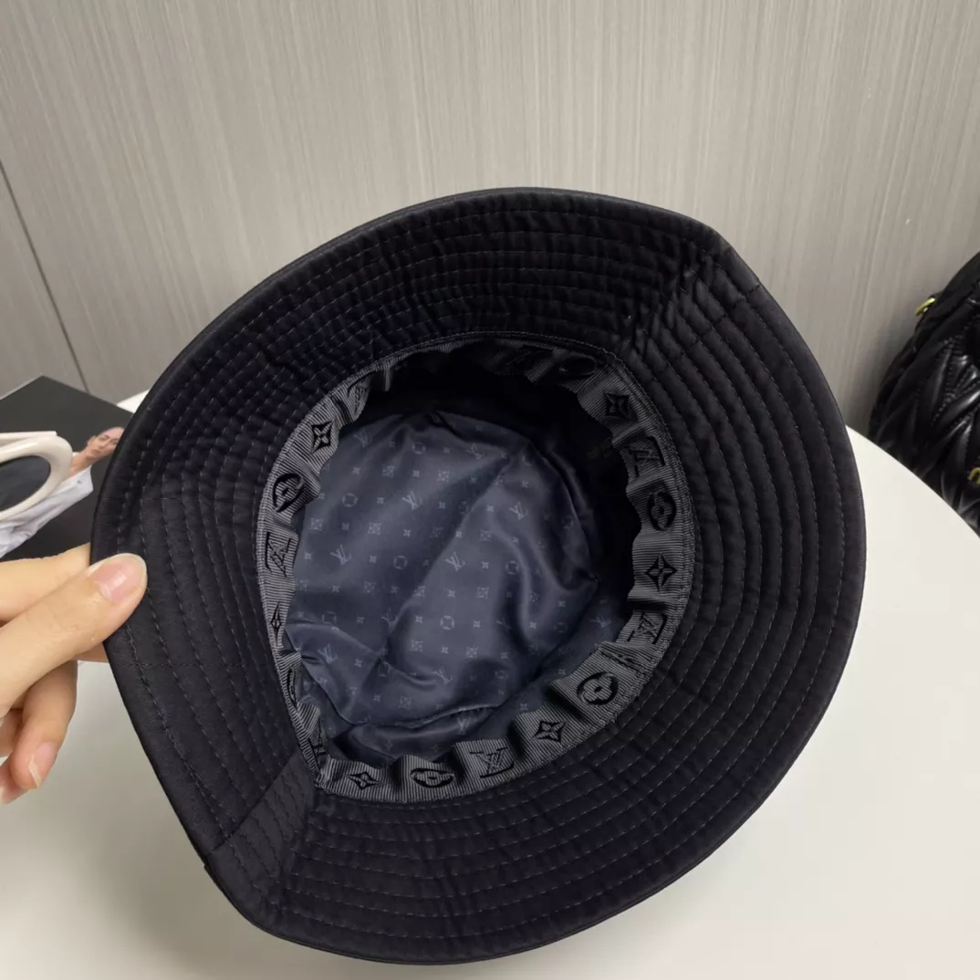 Louis Vuitton LV Caps Reliable 6294
