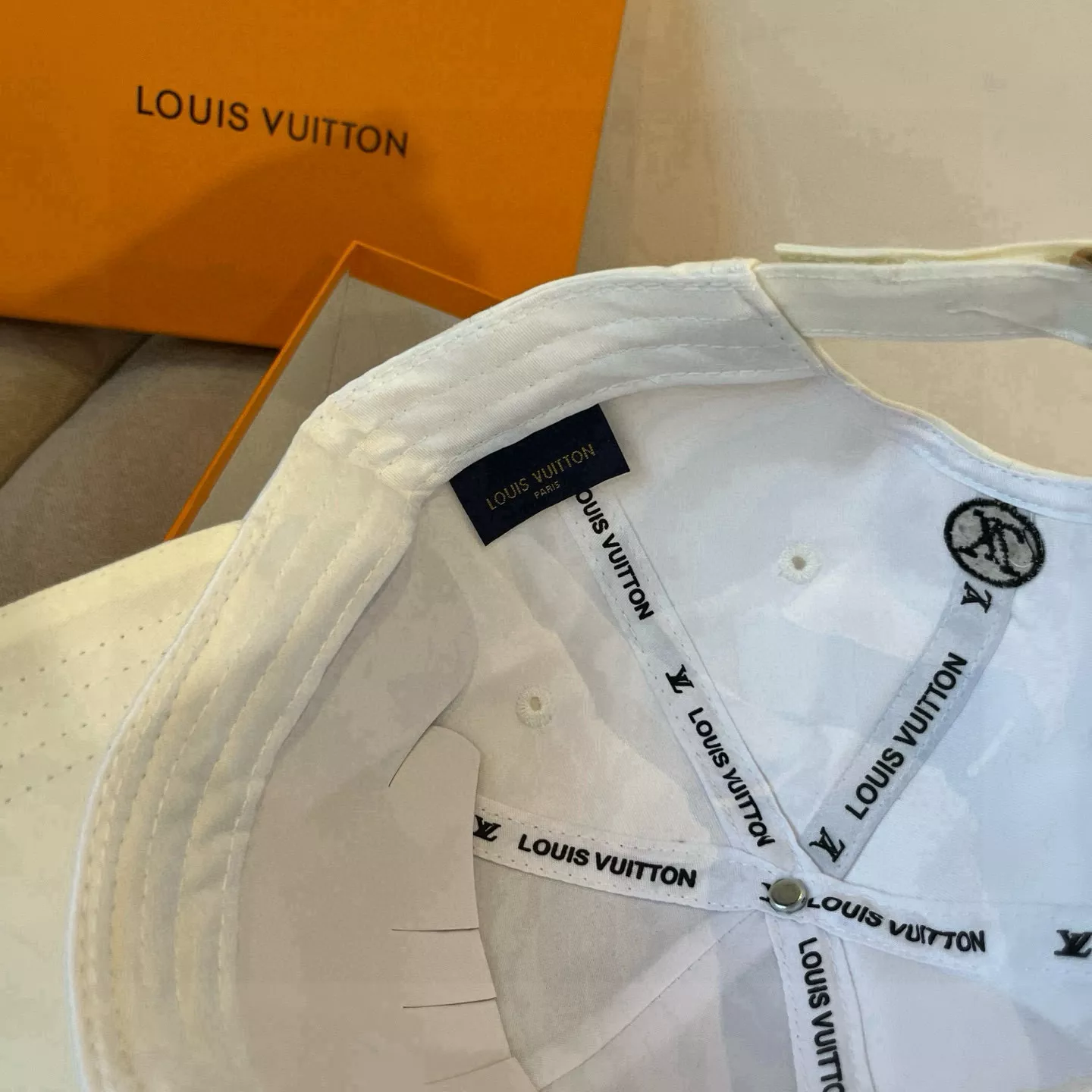Louis Vuitton LV Caps SmartChoice 7101