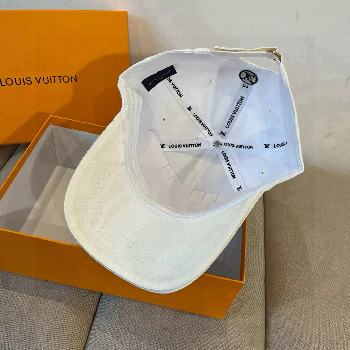 Louis Vuitton LV Caps SmartChoice 7101