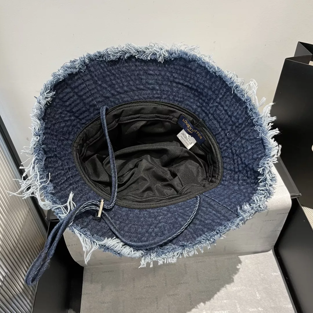 Louis Vuitton LV Caps SmartChoice 9842