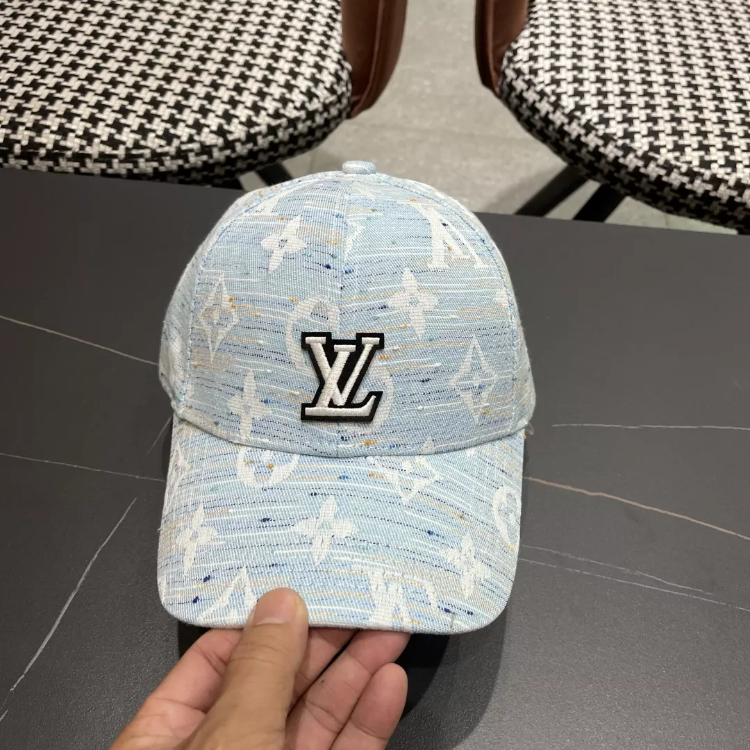 Louis Vuitton LV Caps Trendsetting 1326