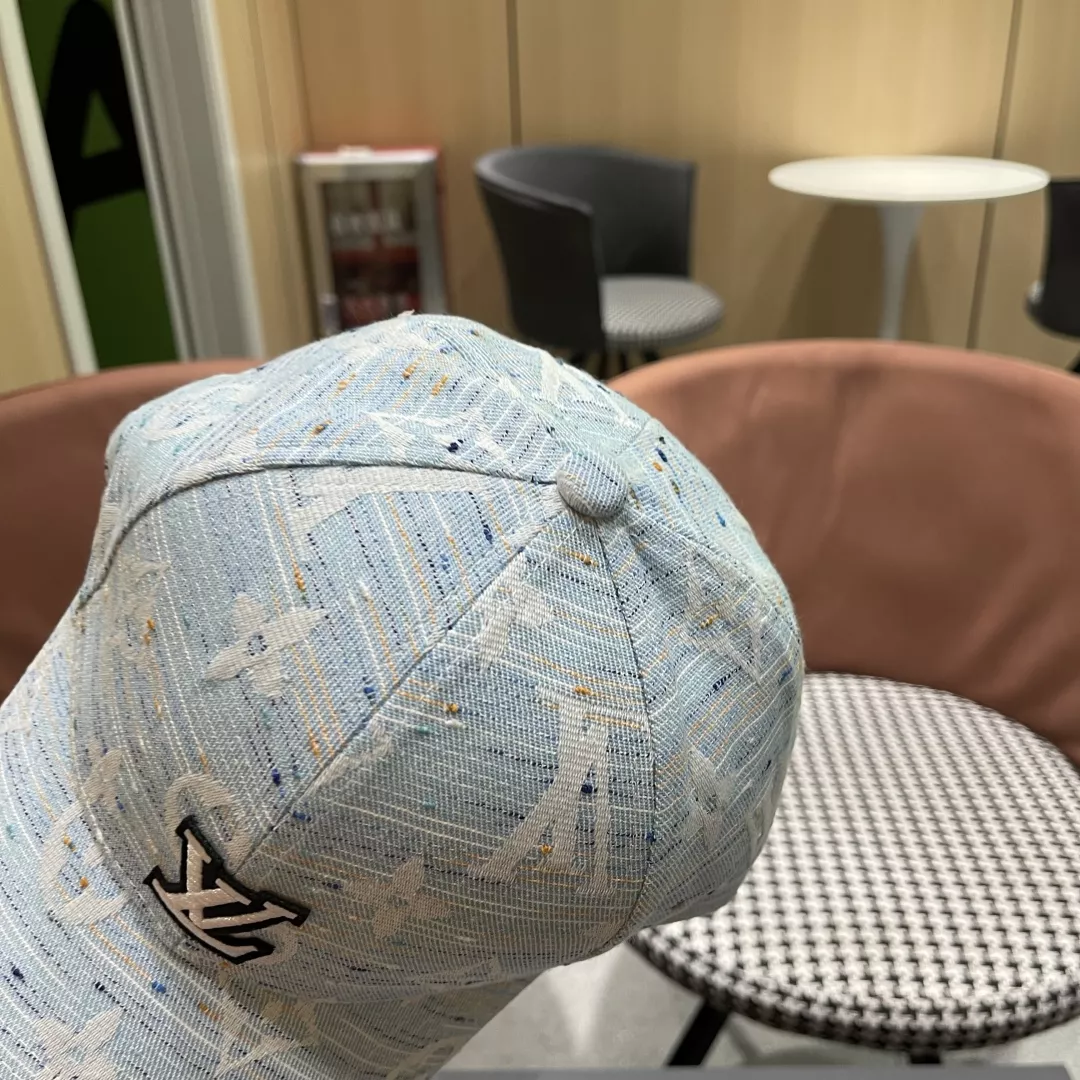 Louis Vuitton LV Caps Trendsetting 1326