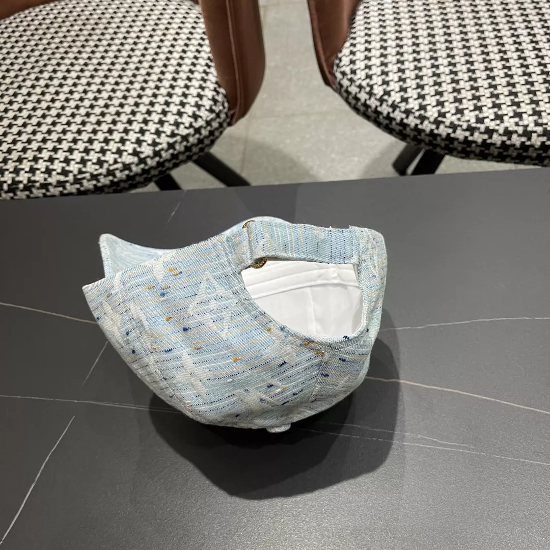 Louis Vuitton LV Caps Trendsetting 1326