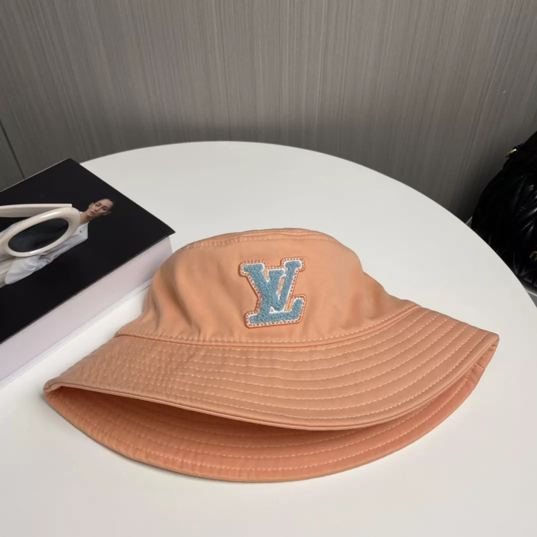 Louis Vuitton LV Caps Unique 7939