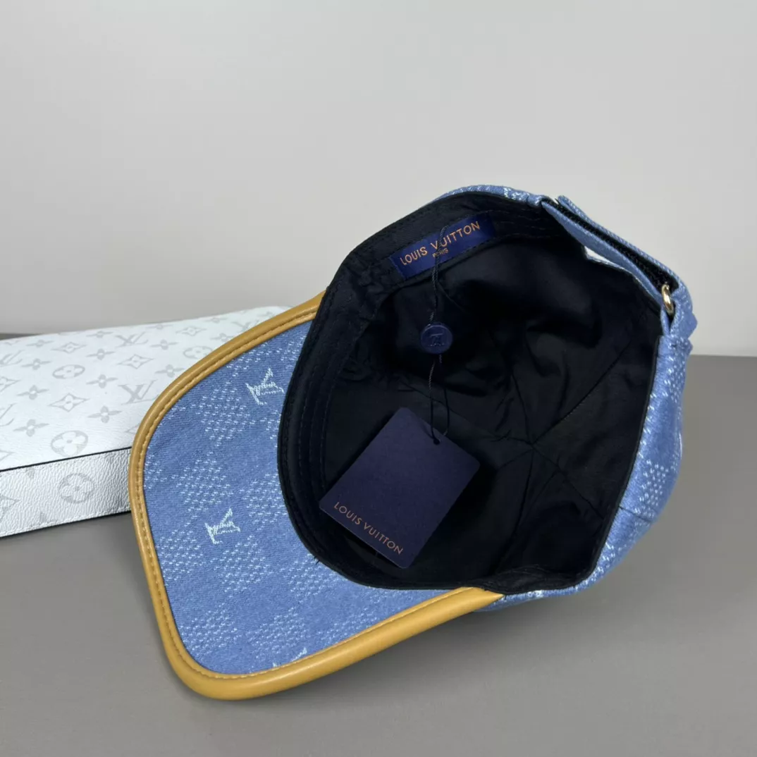 Louis Vuitton LV Caps Vibrant 1157