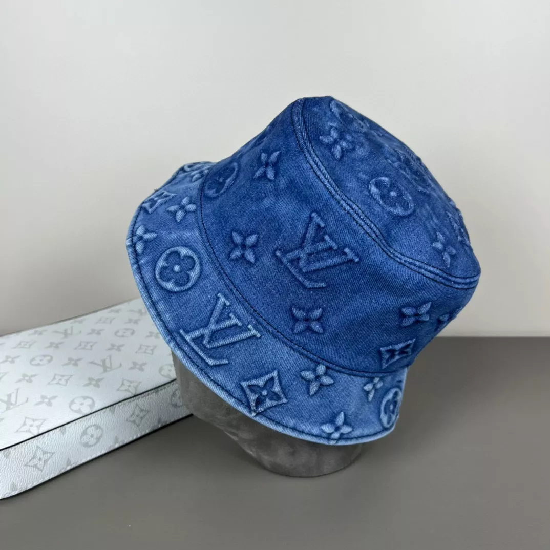 Louis Vuitton LV Caps Vibrant 1901