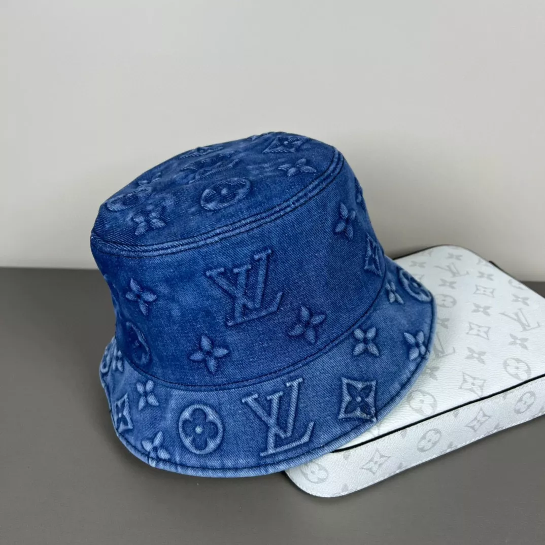 Louis Vuitton LV Caps Vibrant 1901