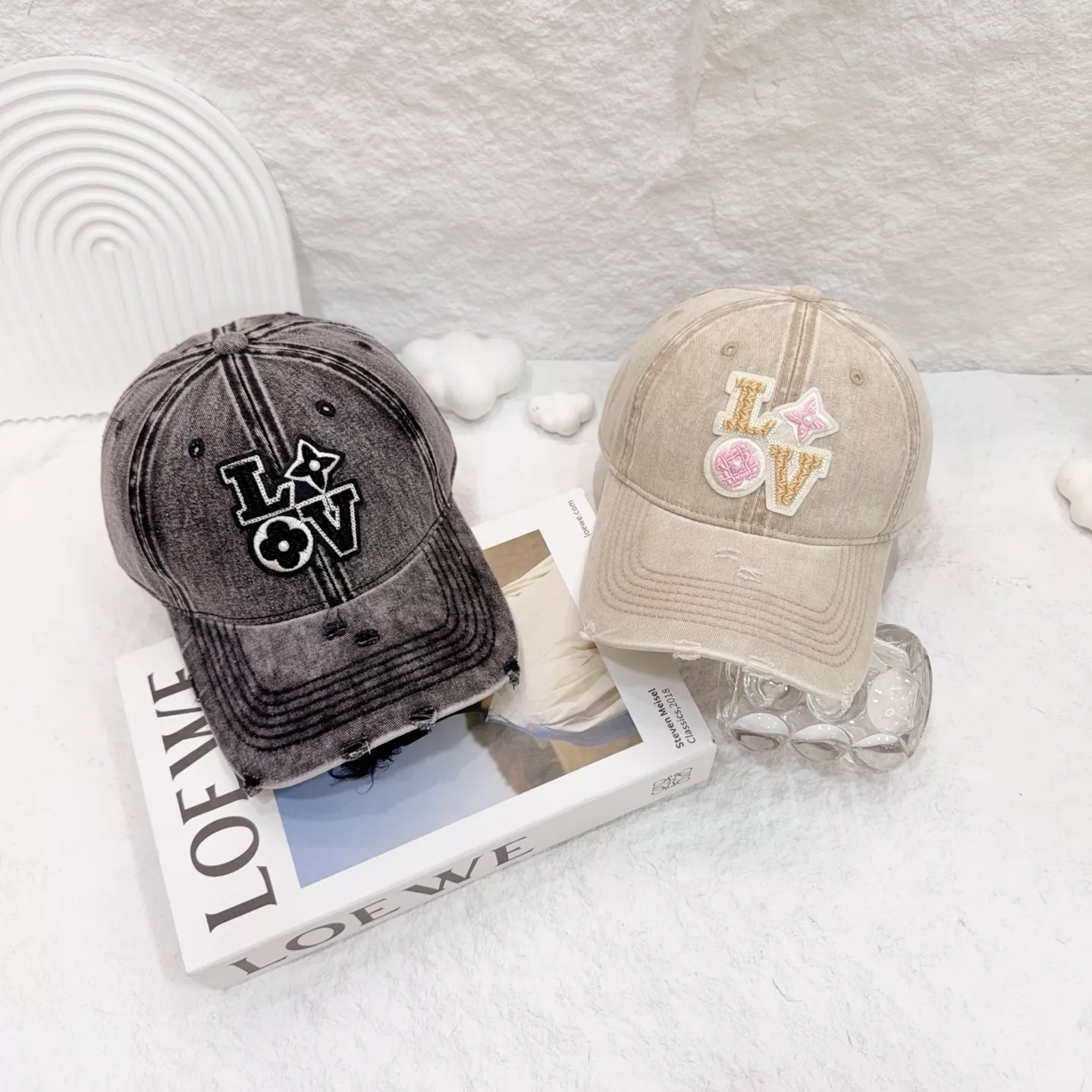Louis Vuitton LV Caps Vibrant 7714
